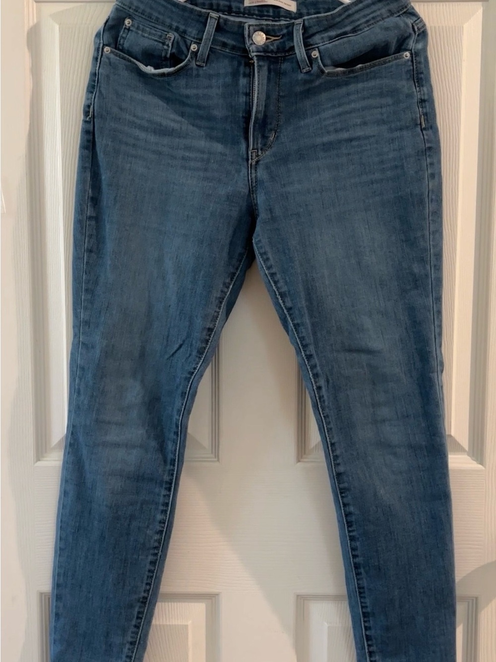 Signature by Levi Strauss Women's Medium Blue Skinny Jeans